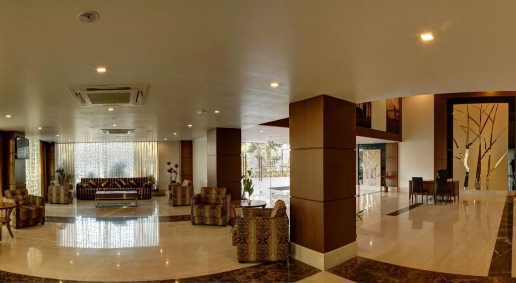מייזור The Atrium Boutique Hotel מראה חיצוני תמונה