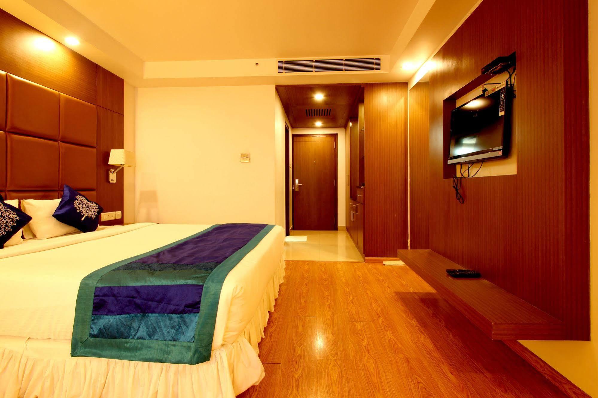 מייזור The Atrium Boutique Hotel מראה חיצוני תמונה