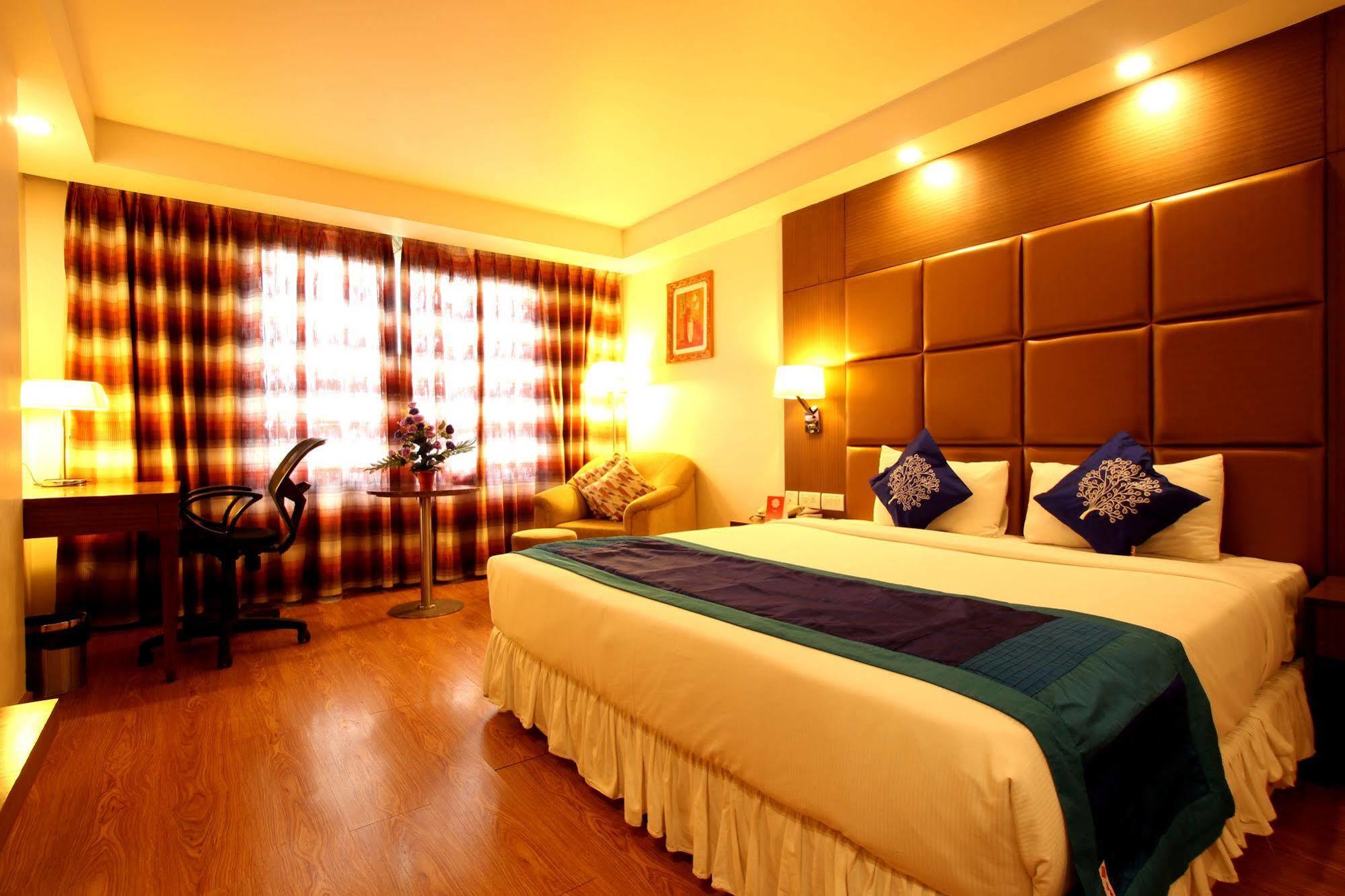 מייזור The Atrium Boutique Hotel מראה חיצוני תמונה